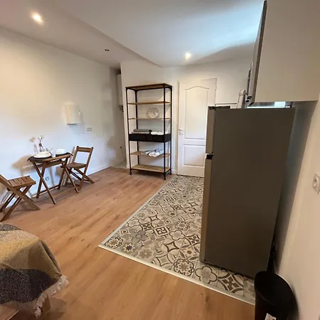 Holiday home Studio Cosy Villeneuve-le-Roi
